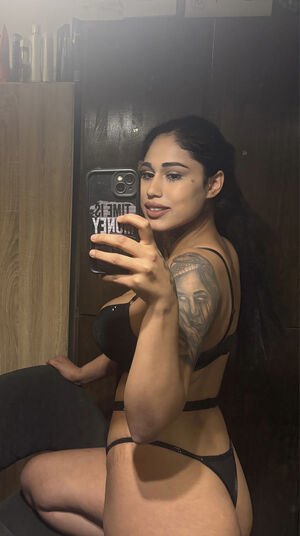 MELEK - SEXY TÜRKIN
