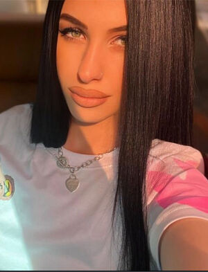 LARISA 20 - PARTYGIRL