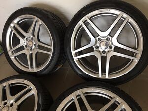 Mercedes AMG Felgen Winterreifen 20 Zoll