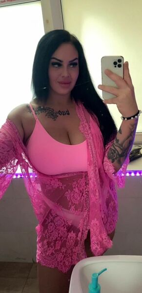 Deborah  Neu Neu  Ramperstorffer gasse 28  Non Stop