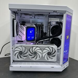 Hyte Gaming-PC